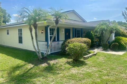 House in Land O' Lakes, Florida 3 bedrooms, 166.48 sq.m. № 1737434 - photo 6