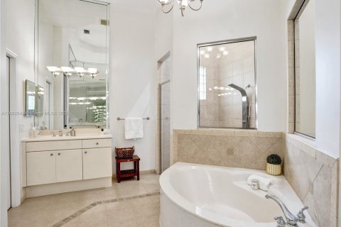 Купить виллу или дом в Уэстон, Флорида 5 спален, 319.31м2, № 1938636 - фото 13