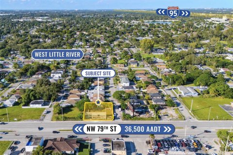 Propiedad comercial en venta en Miami, Florida № 2054650 - foto 11