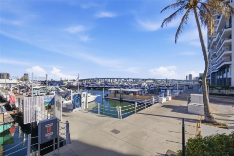 Купить кондоминиум в Майами, Флорида 2 спальни, 140.19м2, № 2046858 - фото 29