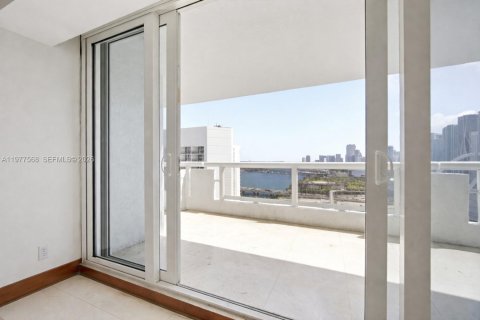 Купить кондоминиум в Майами, Флорида 2 спальни, 140.19м2, № 2046858 - фото 9