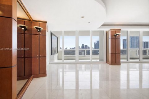 Купить кондоминиум в Майами, Флорида 2 спальни, 140.19м2, № 2046858 - фото 5