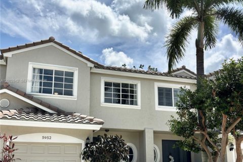 Touwnhouse à louer à Coconut Creek, Floride: 3 chambres, 146.14 m2 № 2068064 - photo 3