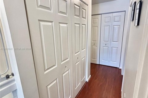 Touwnhouse à louer à Coconut Creek, Floride: 3 chambres, 146.14 m2 № 2068064 - photo 25