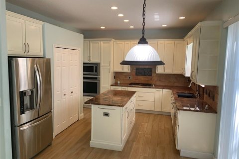 Villa ou maison à louer à Orlando, Floride: 3 chambres, 197.88 m2 № 2115064 - photo 3