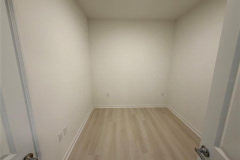 Condo in Orlando, Florida, 2 bedrooms № 2102017 - photo 10
