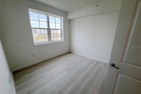 Condo in Orlando, Florida, 2 bedrooms № 2102017 - photo 16