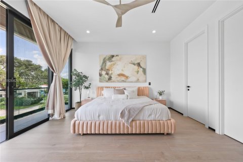 House in Lauderdale-by-the-Sea, Florida 4 bedrooms, 347.55 sq.m. № 1986673 - photo 21