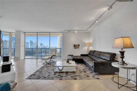 Condo in Aventura, Florida, 2 bedrooms  № 2069203 - photo 17