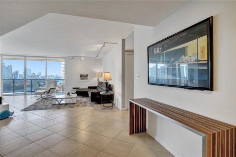 Condo in Aventura, Florida, 2 bedrooms  № 2069203 - photo 16