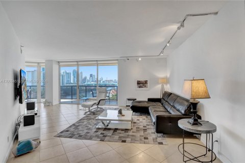 Condo in Aventura, Florida, 2 bedrooms  № 2069203 - photo 2
