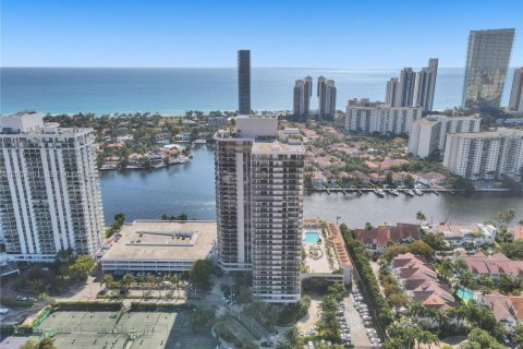 Condo in Aventura, Florida, 2 bedrooms  № 2069203 - photo 10