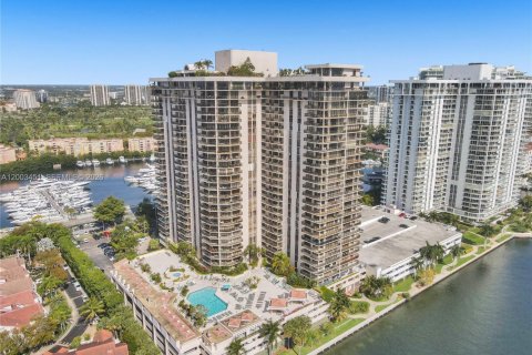 Condo in Aventura, Florida, 2 bedrooms  № 2069203 - photo 6