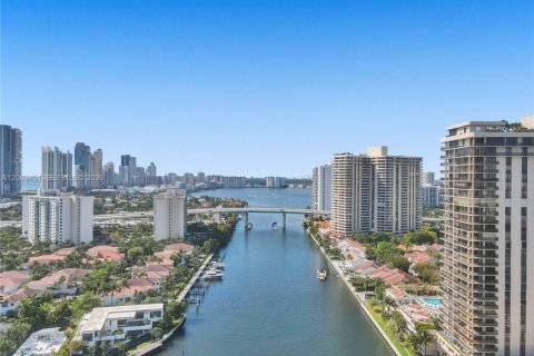 Condo in Aventura, Florida, 2 bedrooms  № 2069203 - photo 3