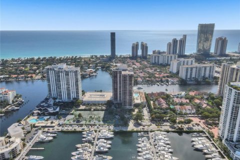 Condo in Aventura, Florida, 2 bedrooms  № 2069203 - photo 11