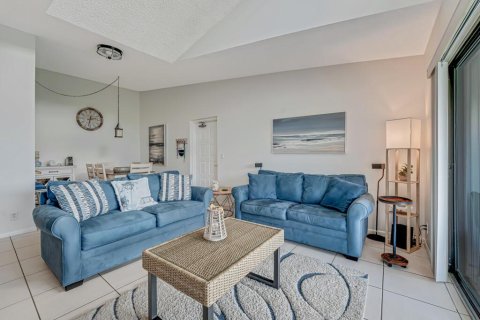 Condo in West Palm Beach, Florida, 2 bedrooms № 2185136 - photo 6