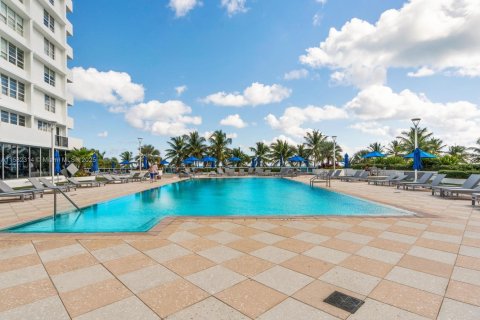 Condo in Miami Beach, Florida, 1 bedroom  № 1162215 - photo 28