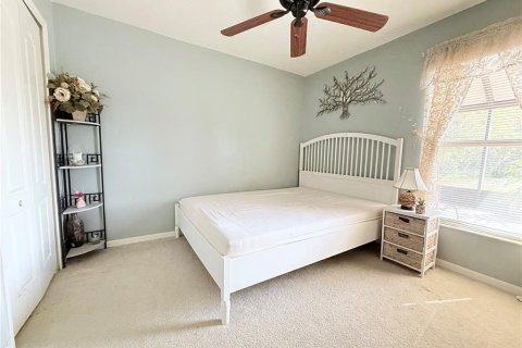 House in Wesley Chapel, Florida 4 bedrooms, 181.72 sq.m. № 1583296 - photo 8