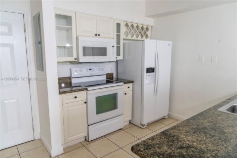 Купить кондоминиум в Майами, Флорида 1 спальня, 73.95м2, № 2168150 - фото 5