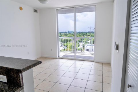 Купить кондоминиум в Майами, Флорида 1 спальня, 73.95м2, № 2168150 - фото 3