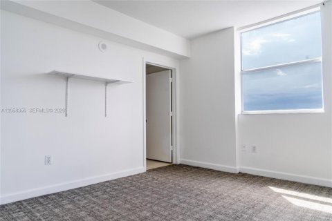 Купить кондоминиум в Майами, Флорида 1 спальня, 73.95м2, № 2168150 - фото 13