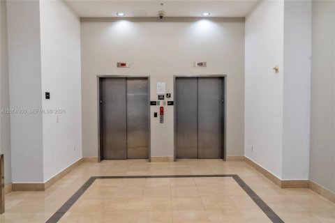 Купить кондоминиум в Майами, Флорида 1 спальня, 73.95м2, № 2168150 - фото 18