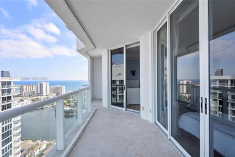 Condo in Aventura, Florida, 3 bedrooms  № 1703987 - photo 16