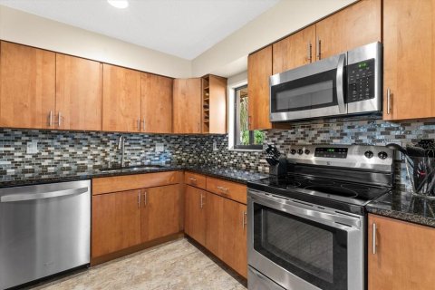 House in Sarasota, Florida 2 bedrooms, 127.65 sq.m. № 2393933 - photo 6