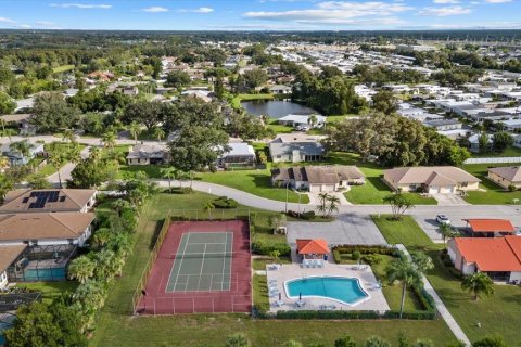 House in Sarasota, Florida 2 bedrooms, 127.65 sq.m. № 2393933 - photo 26