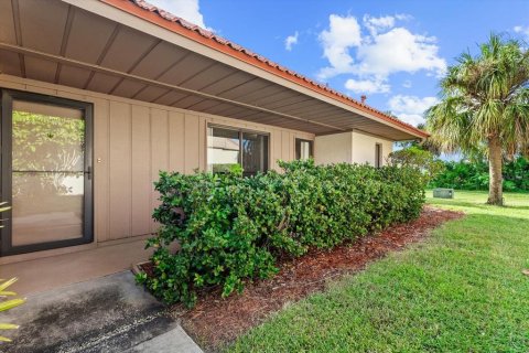 House in Sarasota, Florida 2 bedrooms, 127.65 sq.m. № 2393933 - photo 20