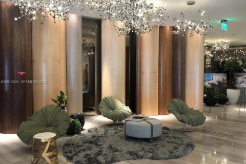 Condominio en alquiler en Miami, Florida, 1 dormitorio, 96.43 m2 № 2076402 - foto 10