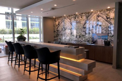 Condominio en alquiler en Miami, Florida, 1 dormitorio, 96.43 m2 № 2076402 - foto 12