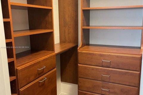 Condo in Doral, Florida, 2 bedrooms  № 1865488 - photo 29