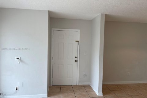 Condo in Doral, Florida, 2 bedrooms  № 1865488 - photo 6