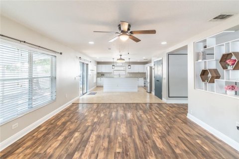 Villa ou maison à vendre à Mount Dora, Floride: 3 chambres, 178.37 m2 № 2151647 - photo 17