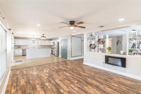 Villa ou maison à vendre à Mount Dora, Floride: 3 chambres, 178.37 m2 № 2151647 - photo 3