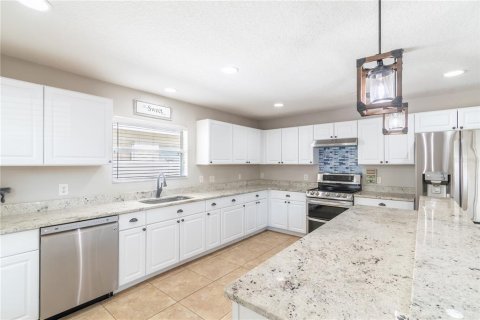 Villa ou maison à vendre à Mount Dora, Floride: 3 chambres, 178.37 m2 № 2151647 - photo 4