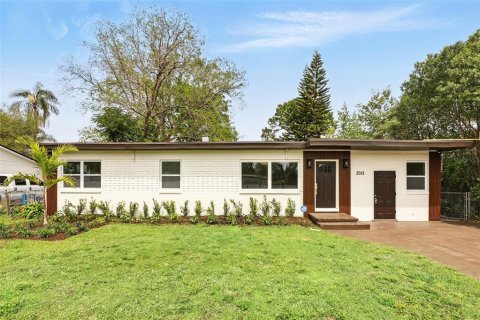 Casa en venta en Orlando, Florida, 3 dormitorios, 124.86 m2 № 1918325 - foto 1