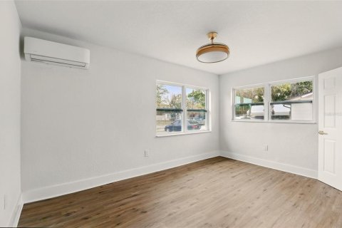 Casa en venta en Orlando, Florida, 3 dormitorios, 124.86 m2 № 1918325 - foto 10