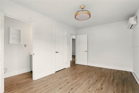 Casa en venta en Orlando, Florida, 3 dormitorios, 124.86 m2 № 1918325 - foto 11