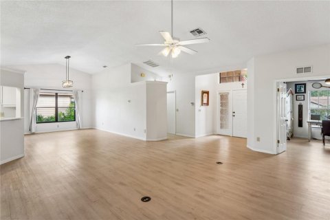 House in Hudson, Florida 3 bedrooms, 170.48 sq.m. № 2157200 - photo 3