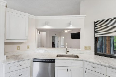House in Hudson, Florida 3 bedrooms, 170.48 sq.m. № 2157200 - photo 16