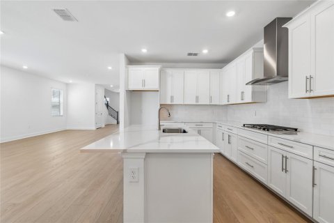 Townhouse in Bradenton, Florida 3 bedrooms, 223.52 sq.m. № 2093280 - photo 10