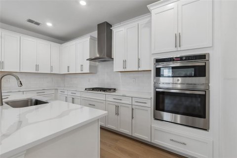 Townhouse in Bradenton, Florida 3 bedrooms, 223.52 sq.m. № 2093280 - photo 9