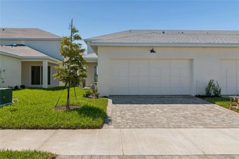 Townhouse in Bradenton, Florida 3 bedrooms, 223.52 sq.m. № 2093280 - photo 2