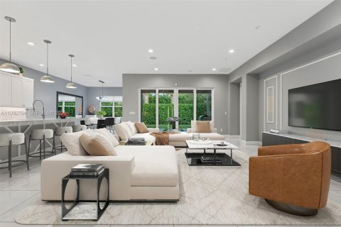 House in Lake Worth, Florida 3 bedrooms, 254.65 sq.m. № 1994979 - photo 10