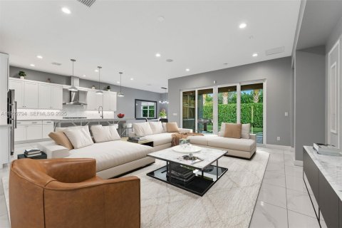 House in Lake Worth, Florida 3 bedrooms, 254.65 sq.m. № 1994979 - photo 8