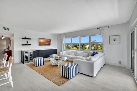 Condo in Delray Beach, Florida, 2 bedrooms № 2382959 - photo 8
