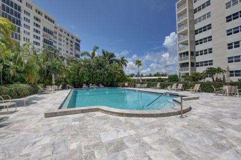 Condo in Delray Beach, Florida, 2 bedrooms № 2382959 - photo 27