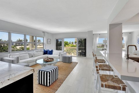 Condo in Delray Beach, Florida, 2 bedrooms  № 2382959